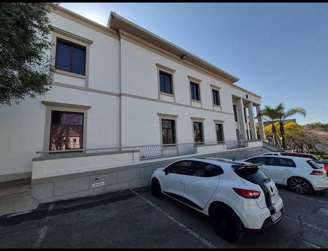 1,627M² OFFICE TO LET IN SANDTON CENTRAL